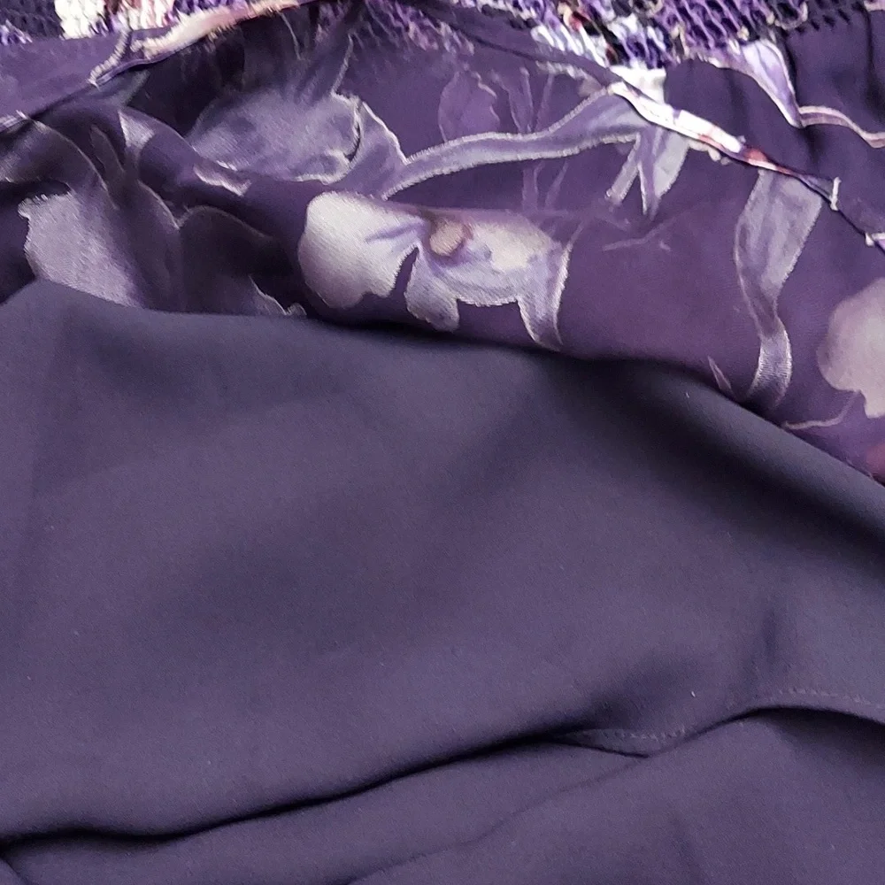 WHITE HOUSE BLACK MARKET M Purple Floral Burnout Silk Blend Off-the-Shoulder Top - Picture 10 of 12